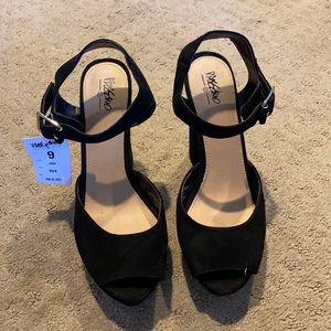 Black faux suede platform heel